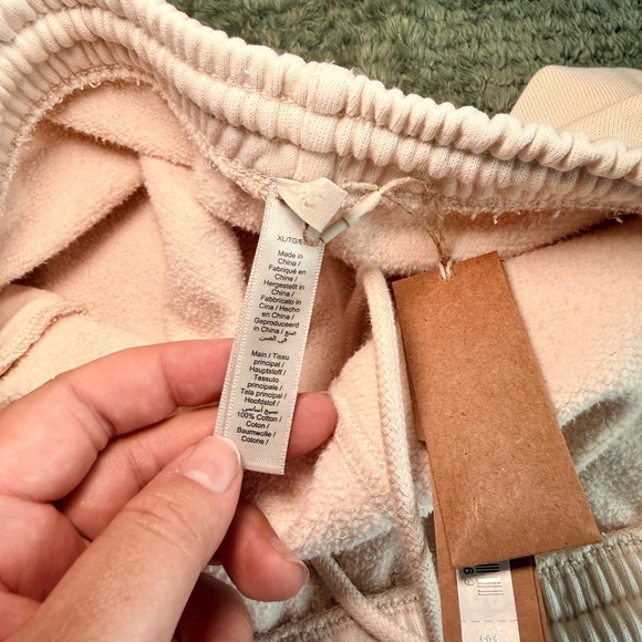 SKIMS Cream Track Pants - Picture 5 of 6